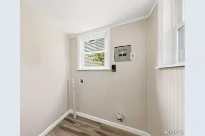 1921 Burns Avenue, Saint Louis, MO 63114 - Photo 12