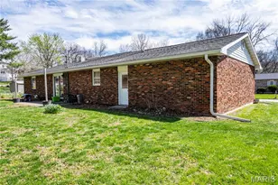 30 Satellite Dr, Hannibal, MO 63401 - Photo 34