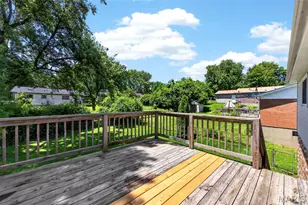 2240 Larbrook Dr, Florissant, MO 63031 - Photo 28