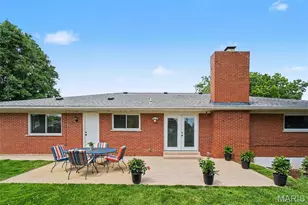 6008 Deerwood Dr, Saint Louis, MO 63123 - Photo 24