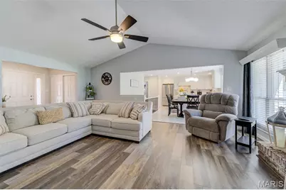 370 Misty Valley Drive, Saint Peters, MO 63376 - Photo 12
