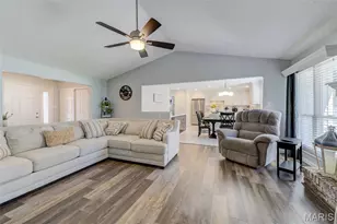 370 Misty Valley Dr, Saint Peters, MO 63376 - Photo 12