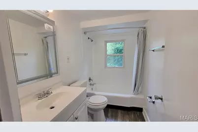 8720 Marcella Avenue, Bel-Ridge, MO 63121 - Photo 12