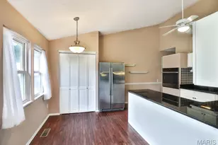 11858 Villa Dorado Dr, Saint Louis, MO 63146 - Photo 12
