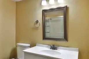 11858 Villa Dorado Dr, Saint Louis, MO 63146 - Photo 32