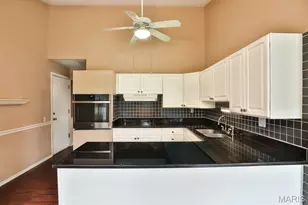 11858 Villa Dorado Dr, Saint Louis, MO 63146 - Photo 14