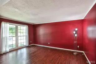 11858 Villa Dorado Dr, Saint Louis, MO 63146 - Photo 8