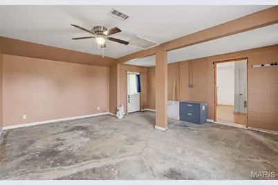 805 Brooksher Drive, Elsberry, MO 63343 - Photo 18