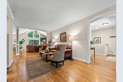 890 Warwick Lane, Glendale, MO 63122 - Photo 4