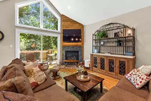 890 Warwick Ln, Glendale, MO 63122 - Photo 8