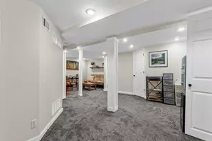 890 Warwick Ln, Glendale, MO 63122 - Photo 38