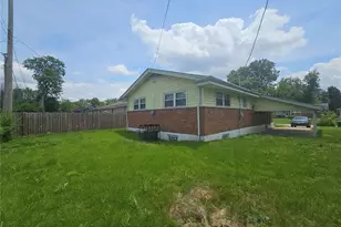 2207 Hollis Dr, Saint Louis, MO 63136 - Photo 16