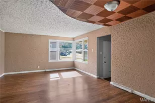 2207 Hollis Dr, Saint Louis, MO 63136 - Photo 6