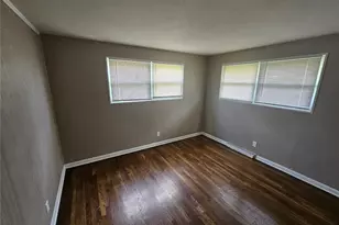 2207 Hollis Dr, Saint Louis, MO 63136 - Photo 10