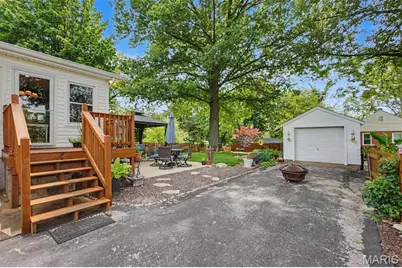 206 N Castello Street, Florissant, MO 63031 - Photo 32