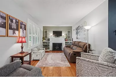206 N Castello Street, Florissant, MO 63031 - Photo 8