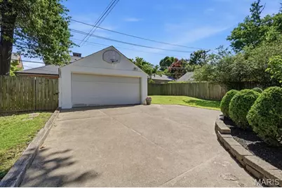 8016 Gannon Avenue, University City, MO 63130 - Photo 42