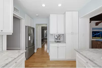 8016 Gannon Avenue, University City, MO 63130 - Photo 12