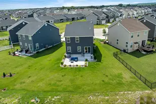 130 Baycrest Ct, Saint Charles, MO 63301 - Photo 2