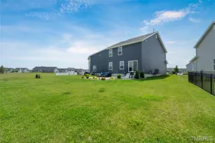 130 Baycrest Ct, Saint Charles, MO 63301 - Photo 6