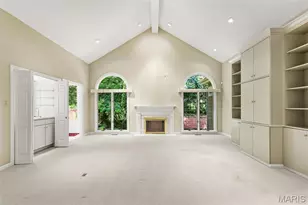 13052 Pembrooke Valley Ct, Town and Country, MO 63141 - Photo 20