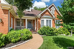13052 Pembrooke Valley Ct, Town and Country, MO 63141 - Photo 4