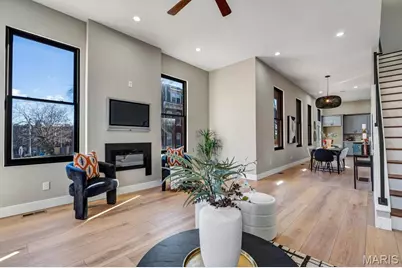1000 Barton Street, Saint Louis, MO 63104 - Photo 8