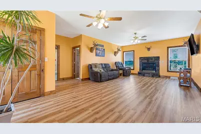 19220 Pike 459, Curryville, MO 63339 - Photo 8