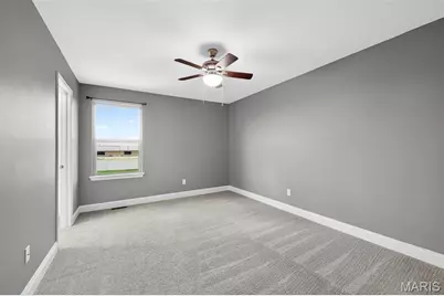 141 Central Park Avenue, Wentzville, MO 63385 - Photo 32