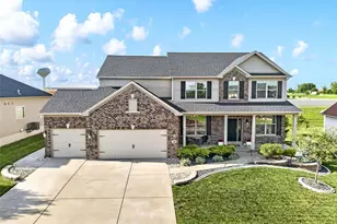 141 Central Park Ave, Wentzville, MO 63385 - Photo 2