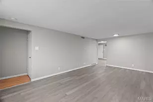 1000 Wild Cherry Ln, University City, MO 63130 - Photo 8