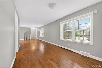 7225 Clayton Road, Saint Louis, MO 63117 - Photo 4