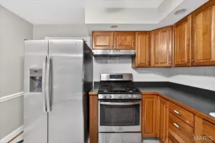 7225 Clayton Rd, Saint Louis, MO 63117 - Photo 10