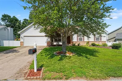 540 Crown Passage Drive, Saint Charles, MO 63303 - Photo 4