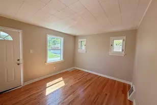 10063 Green Valley Dr, Saint Louis, MO 63136 - Photo 2