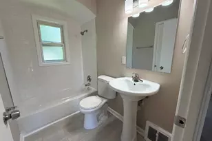 10063 Green Valley Dr, Saint Louis, MO 63136 - Photo 10