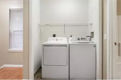 1024 Bates Street, Saint Louis, MO 63111 - Photo 12
