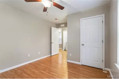1024 Bates Street, Saint Louis, MO 63111 - Photo 20