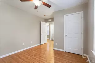 1024 Bates St, Saint Louis, MO 63111 - Photo 20