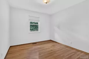 5827 Pebble Oak Dr, Saint Louis, MO 63128 - Photo 12