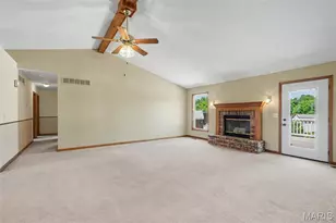 151 Plantation Dr, Troy, MO 63379 - Photo 4