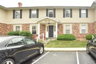 2221 Highland Hill Dr, Saint Peters, MO 63376 - Photo 2