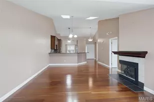 7312 Woodlawn Colonial Ln, Shrewsbury, MO 63119 - Photo 10