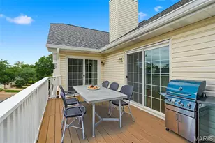 7312 Woodlawn Colonial Ln, Shrewsbury, MO 63119 - Photo 18