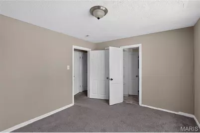 25 Barcelona Avenue, Saint Louis, MO 63138 - Photo 14