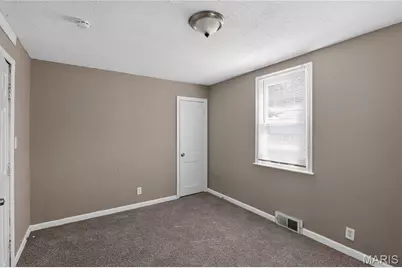 25 Barcelona Avenue, Saint Louis, MO 63138 - Photo 18
