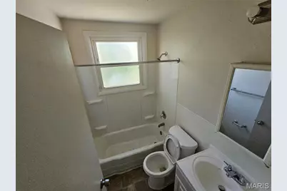 1037 Forestwood Drive, Saint Louis, MO 63135 - Photo 6