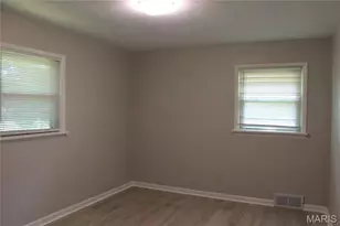 12170 McKelvey Rd, Maryland Heights, MO 63043 - Photo 6
