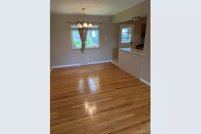 17 Saint Lawrence Drive, Ballwin, MO 63021 - Photo 2