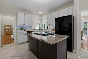 1600 Baxter Forest Ridge Ct, Chesterfield, MO 63005 - Photo 8